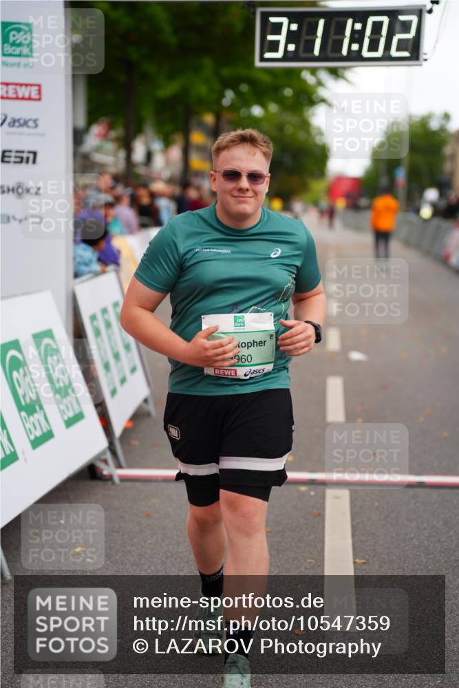 20.09.2026 - PSD Bank Halbmarathon LAZAROV Photography http://msf.ph/oto/10547359 20.09.2026 13:11:02 Ziel 3960 meine-sportfotos.de