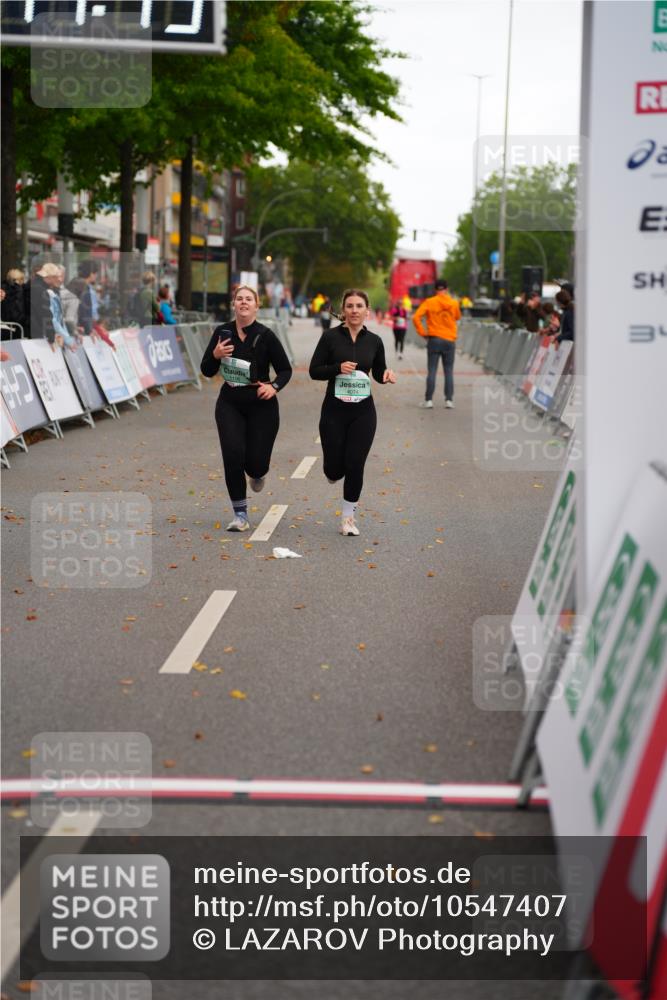 20.09.2026 - PSD Bank Halbmarathon LAZAROV Photography http://msf.ph/oto/10547407 20.09.2026 13:11:48 Ziel 1106, 3647, 3657, 4074 meine-sportfotos.de