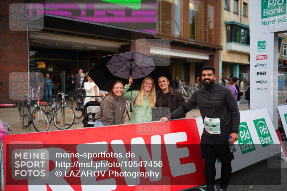 20.09.2026 - PSD Bank Halbmarathon LAZAROV Photography http://msf.ph/oto/10547456 20.09.2026 13:12:51 Ziel 1071 meine-sportfotos.de