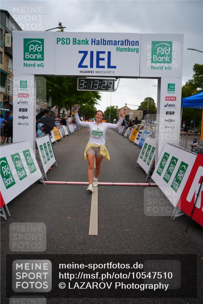 20.09.2026 - PSD Bank Halbmarathon LAZAROV Photography http://msf.ph/oto/10547510 20.09.2026 13:13:29 Ziel 2215 meine-sportfotos.de