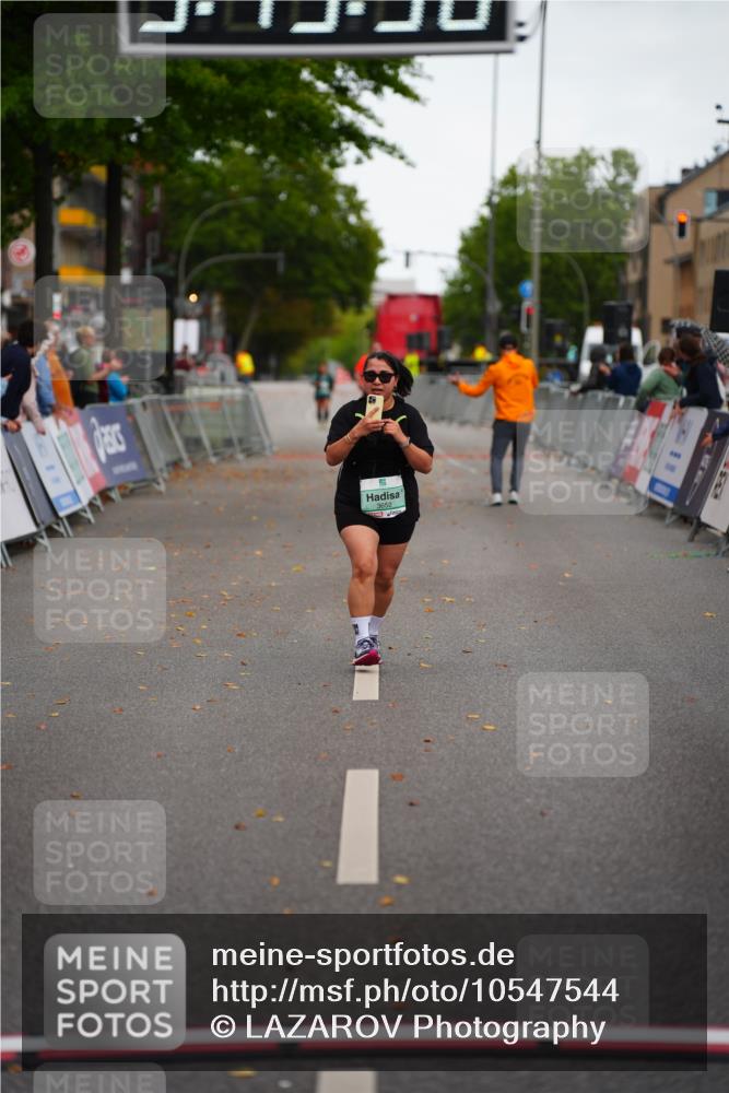 20.09.2026 - PSD Bank Halbmarathon LAZAROV Photography http://msf.ph/oto/10547544 20.09.2026 13:13:55 Ziel  meine-sportfotos.de
