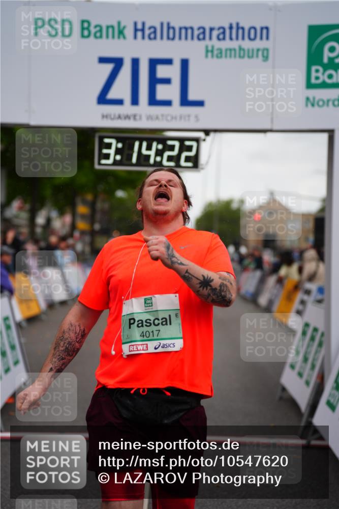 20.09.2026 - PSD Bank Halbmarathon LAZAROV Photography http://msf.ph/oto/10547620 20.09.2026 13:14:22 Ziel 4017 meine-sportfotos.de