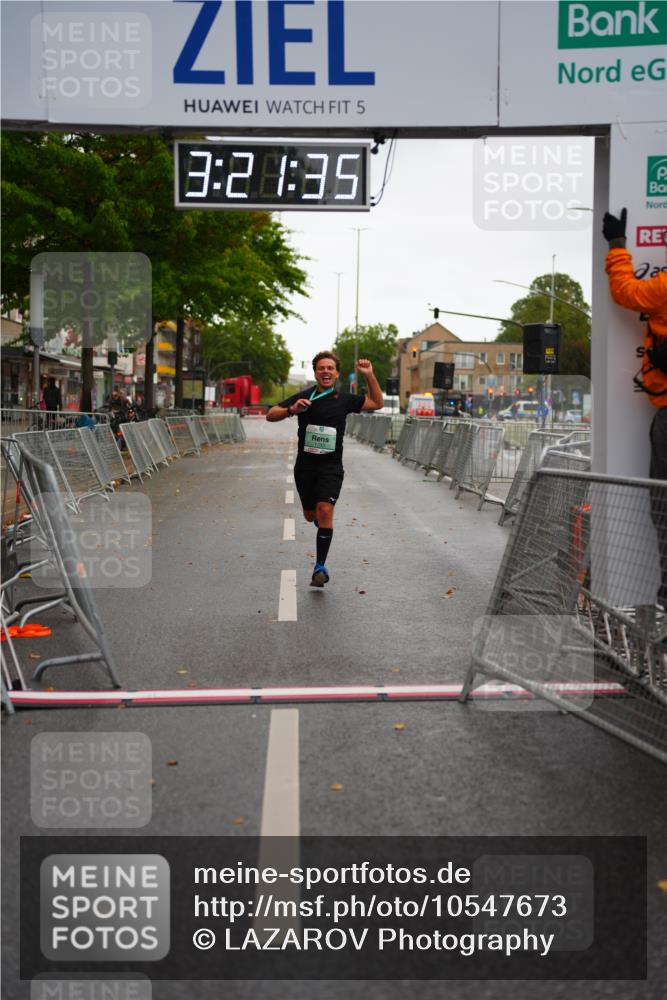 20.09.2026 - PSD Bank Halbmarathon LAZAROV Photography http://msf.ph/oto/10547673 20.09.2026 13:21:35 Ziel  meine-sportfotos.de