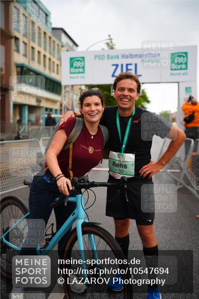 20.09.2026 - PSD Bank Halbmarathon LAZAROV Photography http://msf.ph/oto/10547694 20.09.2026 13:21:59 Ziel  meine-sportfotos.de