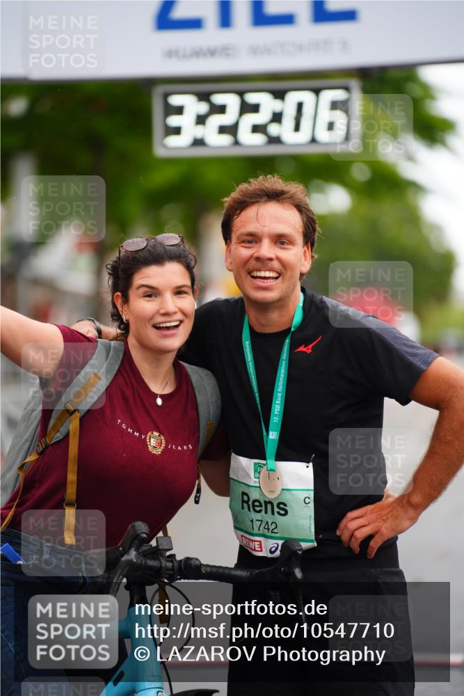 20.09.2026 - PSD Bank Halbmarathon LAZAROV Photography http://msf.ph/oto/10547710 20.09.2026 13:22:06 Ziel  meine-sportfotos.de