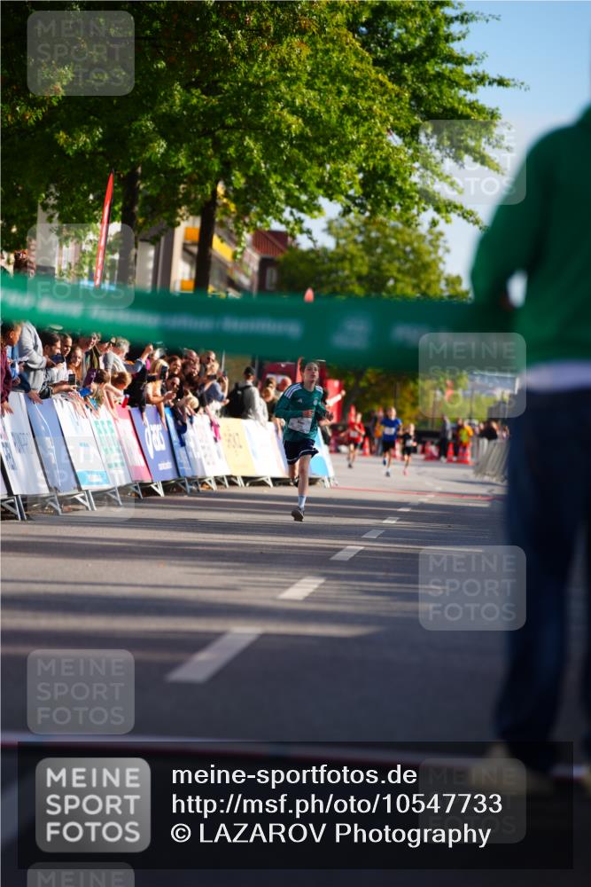 20.09.2026 - PSD Bank Halbmarathon LAZAROV Photography http://msf.ph/oto/10547733 20.09.2026 10:27:18 Ziel 371 meine-sportfotos.de