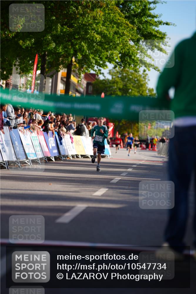 20.09.2026 - PSD Bank Halbmarathon LAZAROV Photography http://msf.ph/oto/10547734 20.09.2026 10:27:18 Ziel 371 meine-sportfotos.de