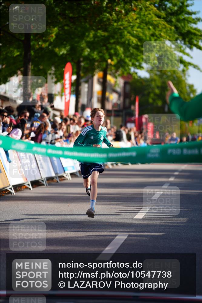 20.09.2026 - PSD Bank Halbmarathon LAZAROV Photography http://msf.ph/oto/10547738 20.09.2026 10:27:21 Ziel 371 meine-sportfotos.de