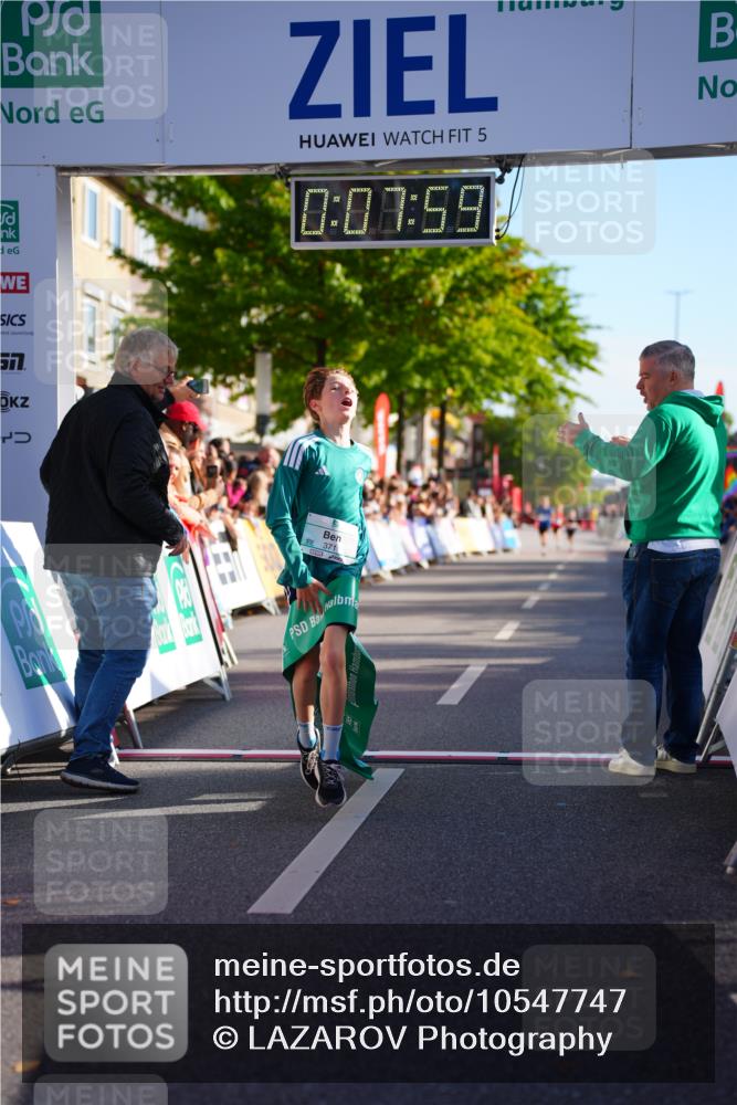 20.09.2026 - PSD Bank Halbmarathon LAZAROV Photography http://msf.ph/oto/10547747 20.09.2026 10:27:23 Ziel 371 meine-sportfotos.de