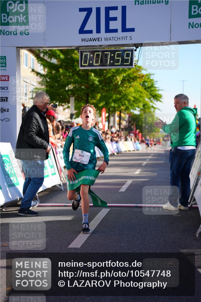 20.09.2026 - PSD Bank Halbmarathon LAZAROV Photography http://msf.ph/oto/10547748 20.09.2026 10:27:23 Ziel 371 meine-sportfotos.de