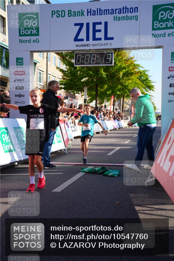 20.09.2026 - PSD Bank Halbmarathon LAZAROV Photography http://msf.ph/oto/10547760 20.09.2026 10:27:37 Ziel 101, 201, 348, 372 meine-sportfotos.de