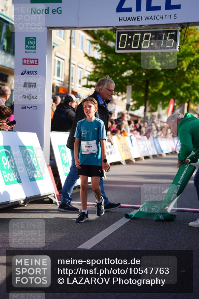 20.09.2026 - PSD Bank Halbmarathon LAZAROV Photography http://msf.ph/oto/10547763 20.09.2026 10:27:39 Ziel 101, 201, 348, 372 meine-sportfotos.de