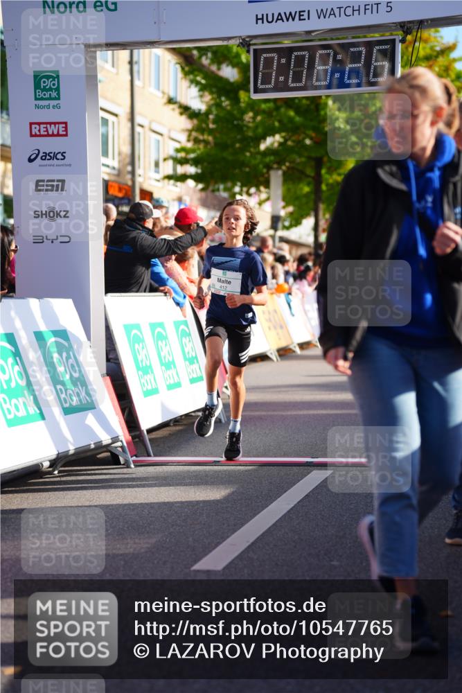 20.09.2026 - PSD Bank Halbmarathon LAZAROV Photography http://msf.ph/oto/10547765 20.09.2026 10:27:50 Ziel 345, 412 meine-sportfotos.de
