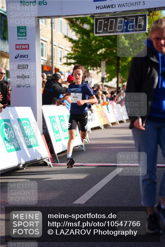20.09.2026 - PSD Bank Halbmarathon LAZAROV Photography http://msf.ph/oto/10547766 20.09.2026 10:27:51 Ziel 345, 412 meine-sportfotos.de