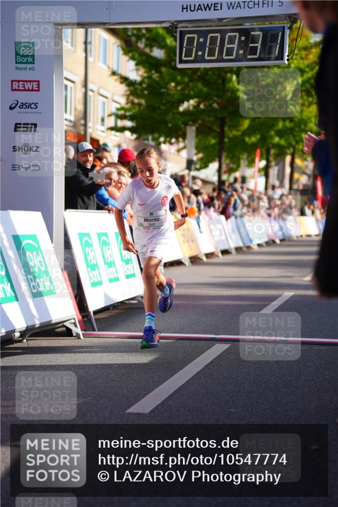 20.09.2026 - PSD Bank Halbmarathon LAZAROV Photography http://msf.ph/oto/10547774 20.09.2026 10:27:55 Ziel 345, 412 meine-sportfotos.de