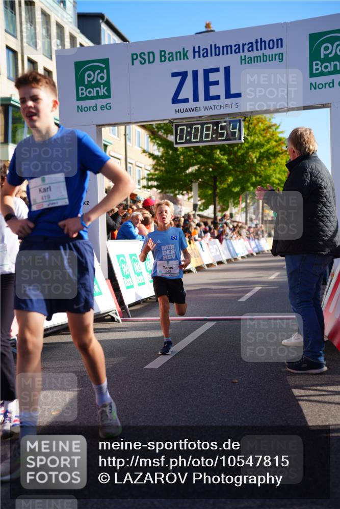 20.09.2026 - PSD Bank Halbmarathon LAZAROV Photography http://msf.ph/oto/10547815 20.09.2026 10:28:18 Ziel 123, 262, 271, 419 meine-sportfotos.de