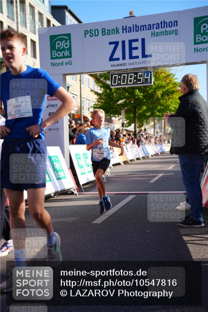 20.09.2026 - PSD Bank Halbmarathon LAZAROV Photography http://msf.ph/oto/10547816 20.09.2026 10:28:19 Ziel 123, 262, 271, 419 meine-sportfotos.de