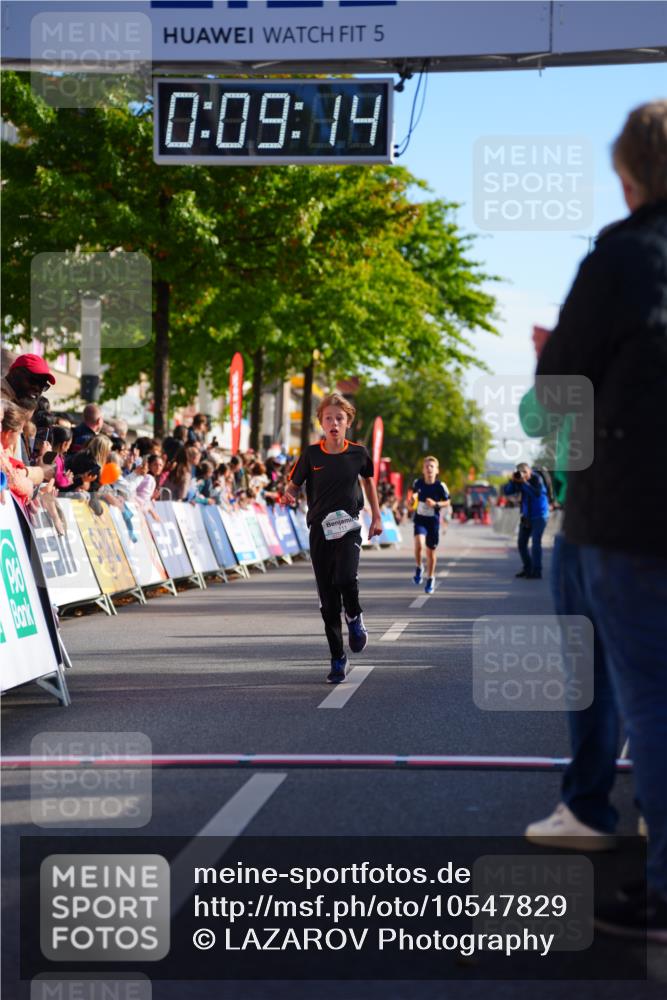 20.09.2026 - PSD Bank Halbmarathon LAZAROV Photography http://msf.ph/oto/10547829 20.09.2026 10:28:38 Ziel 111, 362 meine-sportfotos.de