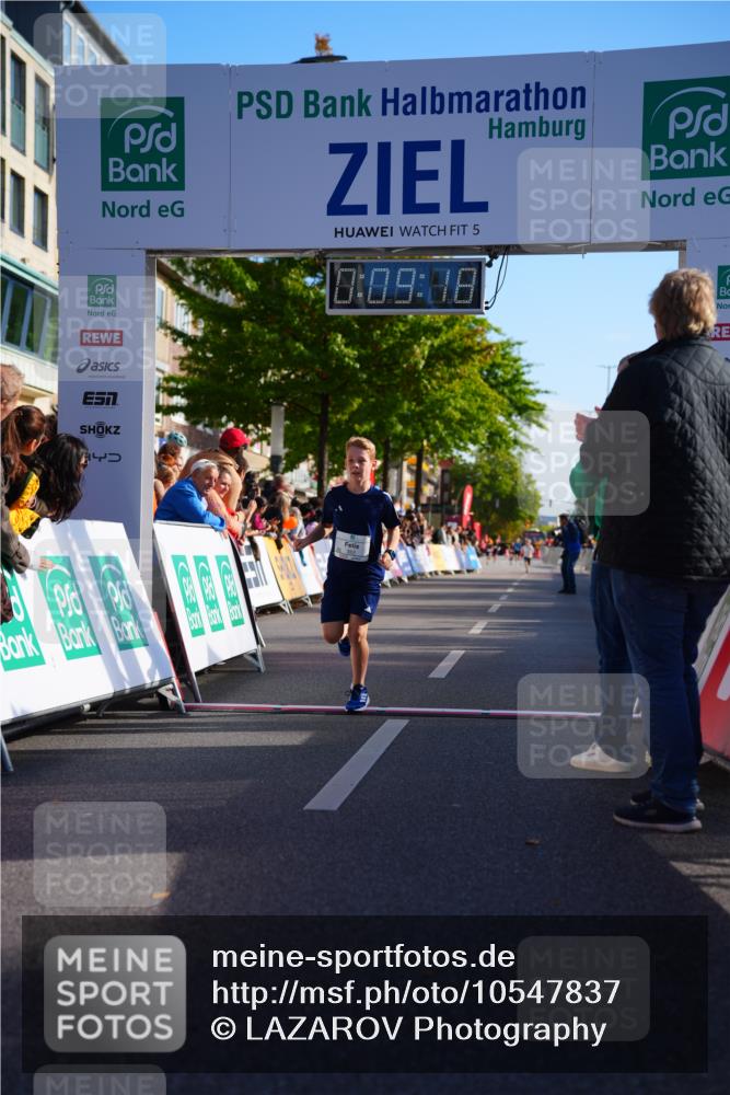 20.09.2026 - PSD Bank Halbmarathon LAZAROV Photography http://msf.ph/oto/10547837 20.09.2026 10:28:42 Ziel 111, 362 meine-sportfotos.de