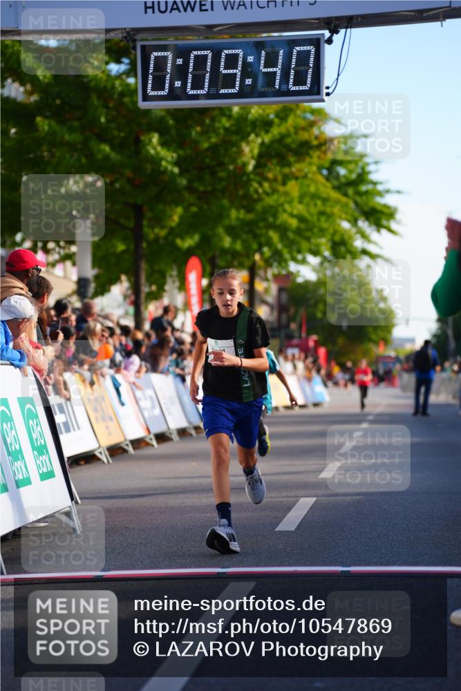 20.09.2026 - PSD Bank Halbmarathon LAZAROV Photography http://msf.ph/oto/10547869 20.09.2026 10:29:04 Ziel 206, 211, 242, 258, 301 meine-sportfotos.de