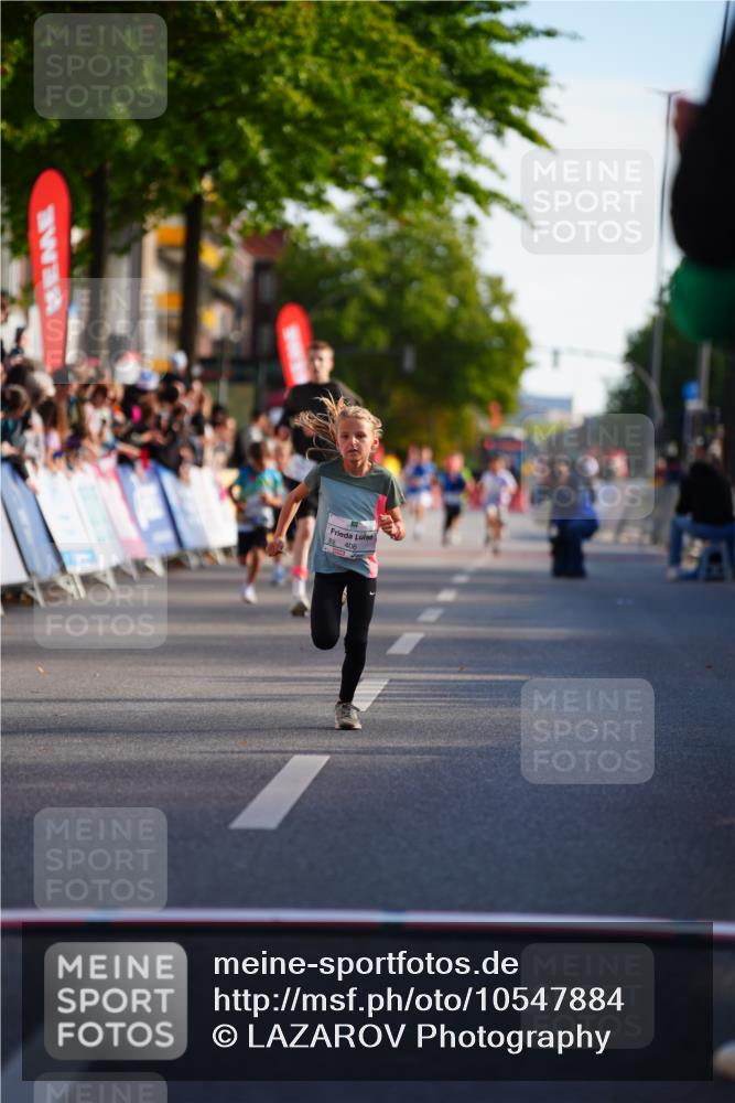 20.09.2026 - PSD Bank Halbmarathon LAZAROV Photography http://msf.ph/oto/10547884 20.09.2026 10:29:22 Ziel 124, 137, 181, 406 meine-sportfotos.de