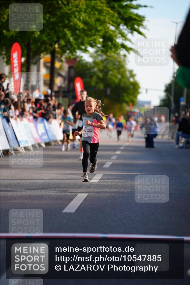 20.09.2026 - PSD Bank Halbmarathon LAZAROV Photography http://msf.ph/oto/10547885 20.09.2026 10:29:22 Ziel 124, 137, 181, 406 meine-sportfotos.de