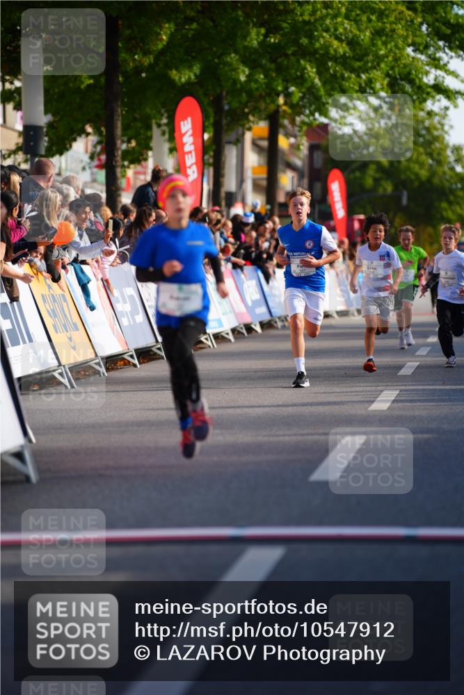 20.09.2026 - PSD Bank Halbmarathon LAZAROV Photography http://msf.ph/oto/10547912 20.09.2026 10:29:32 Ziel 102, 137, 140, 181, 228, 357, 368, 377 meine-sportfotos.de