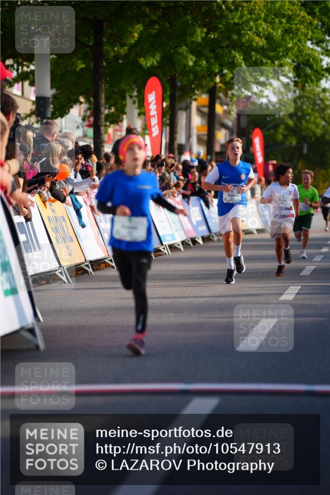 20.09.2026 - PSD Bank Halbmarathon LAZAROV Photography http://msf.ph/oto/10547913 20.09.2026 10:29:32 Ziel 102, 137, 140, 181, 228, 357, 368, 377 meine-sportfotos.de
