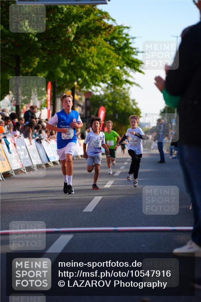 20.09.2026 - PSD Bank Halbmarathon LAZAROV Photography http://msf.ph/oto/10547916 20.09.2026 10:29:34 Ziel 102, 137, 140, 181, 228, 357, 368, 377, 434 meine-sportfotos.de