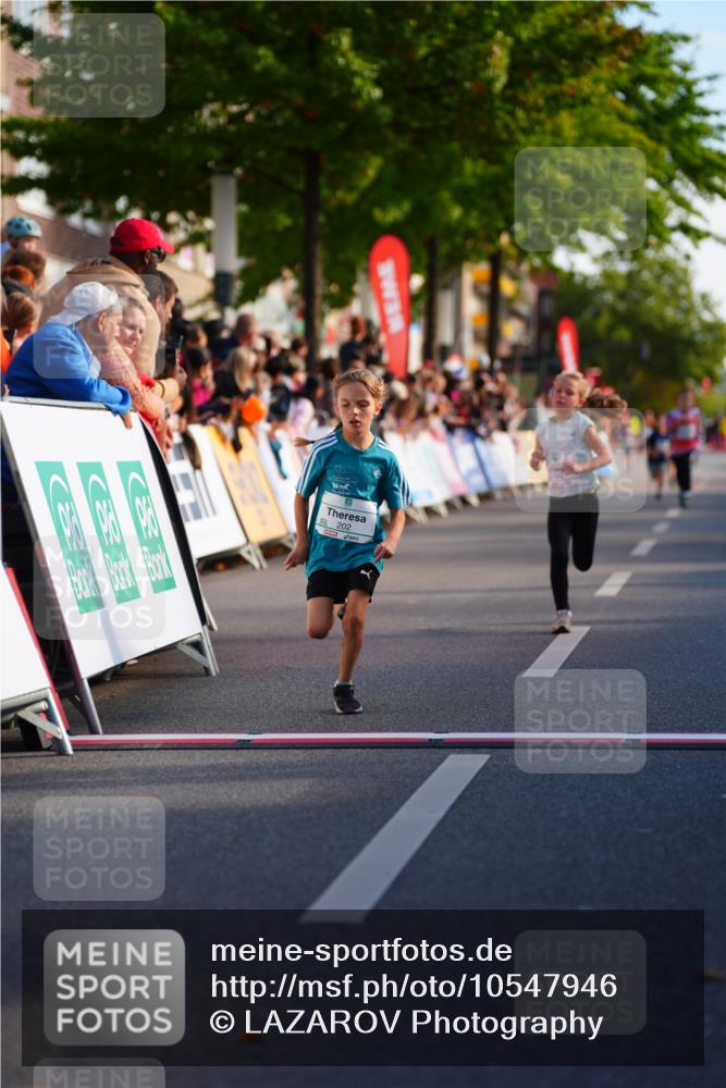 20.09.2026 - PSD Bank Halbmarathon LAZAROV Photography http://msf.ph/oto/10547946 20.09.2026 10:29:49 Ziel 165, 202, 231, 279, 417 meine-sportfotos.de