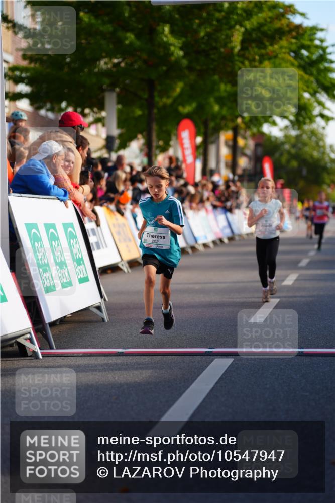20.09.2026 - PSD Bank Halbmarathon LAZAROV Photography http://msf.ph/oto/10547947 20.09.2026 10:29:50 Ziel 112, 165, 202, 231, 279, 417 meine-sportfotos.de