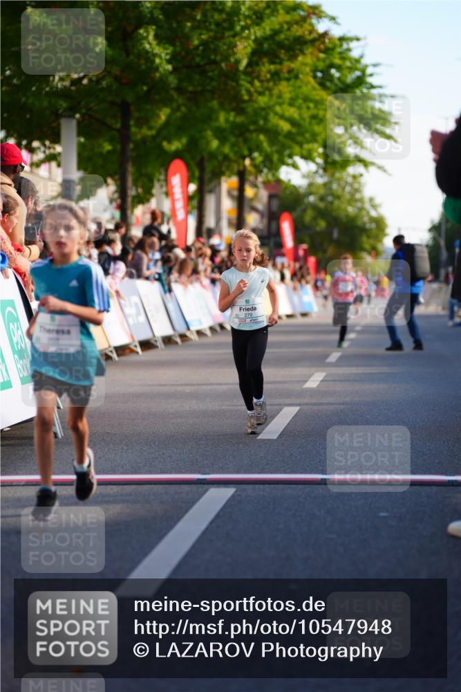20.09.2026 - PSD Bank Halbmarathon LAZAROV Photography http://msf.ph/oto/10547948 20.09.2026 10:29:50 Ziel 112, 165, 202, 231, 279, 417 meine-sportfotos.de