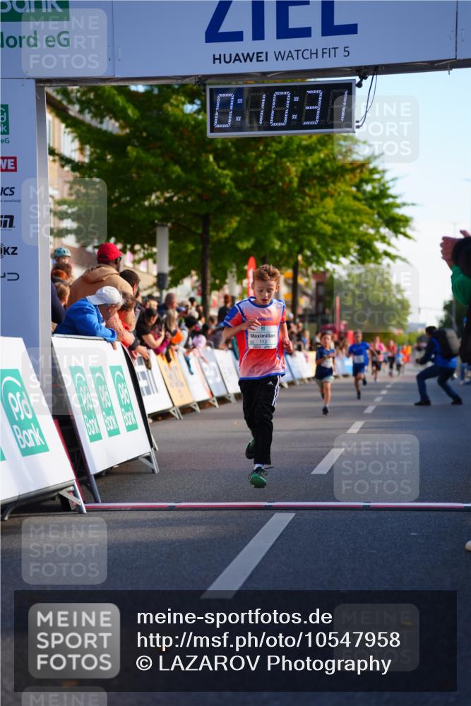 20.09.2026 - PSD Bank Halbmarathon LAZAROV Photography http://msf.ph/oto/10547958 20.09.2026 10:29:55 Ziel 112, 202, 266, 279, 321 meine-sportfotos.de