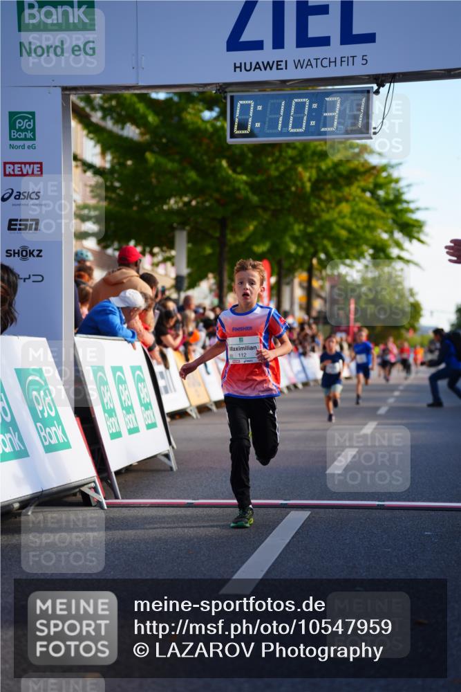 20.09.2026 - PSD Bank Halbmarathon LAZAROV Photography http://msf.ph/oto/10547959 20.09.2026 10:29:55 Ziel 112, 202, 266, 279, 321 meine-sportfotos.de