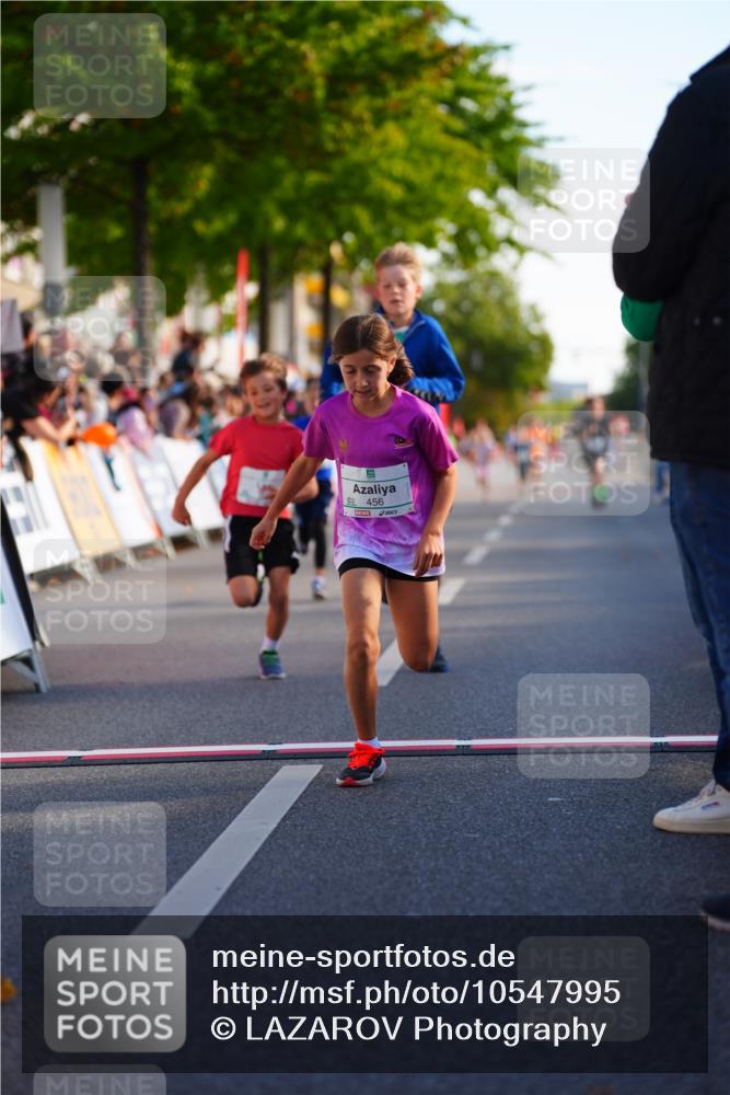 20.09.2026 - PSD Bank Halbmarathon LAZAROV Photography http://msf.ph/oto/10547995 20.09.2026 10:30:17 Ziel 116, 167, 297, 310, 315, 405, 456 meine-sportfotos.de