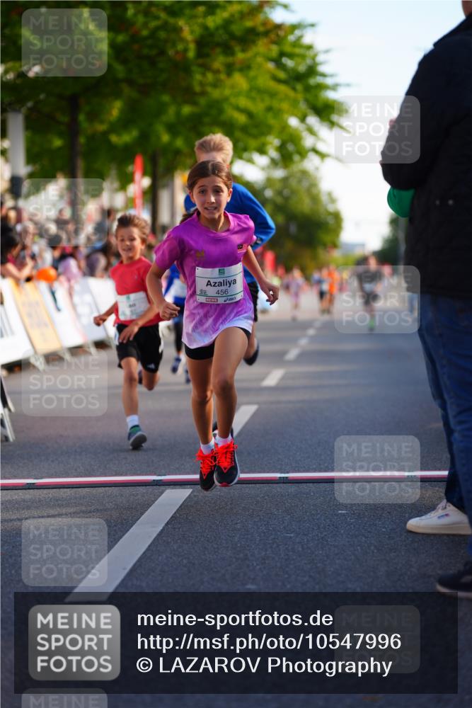 20.09.2026 - PSD Bank Halbmarathon LAZAROV Photography http://msf.ph/oto/10547996 20.09.2026 10:30:17 Ziel 116, 167, 297, 310, 315, 405, 456 meine-sportfotos.de