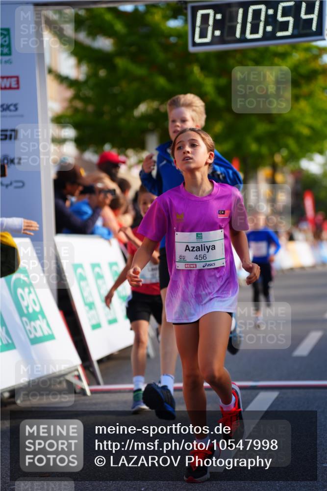 20.09.2026 - PSD Bank Halbmarathon LAZAROV Photography http://msf.ph/oto/10547998 20.09.2026 10:30:18 Ziel 116, 167, 297, 310, 405, 456 meine-sportfotos.de