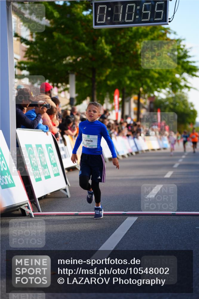 20.09.2026 - PSD Bank Halbmarathon LAZAROV Photography http://msf.ph/oto/10548002 20.09.2026 10:30:19 Ziel 116, 127, 167, 297, 310, 405, 456 meine-sportfotos.de