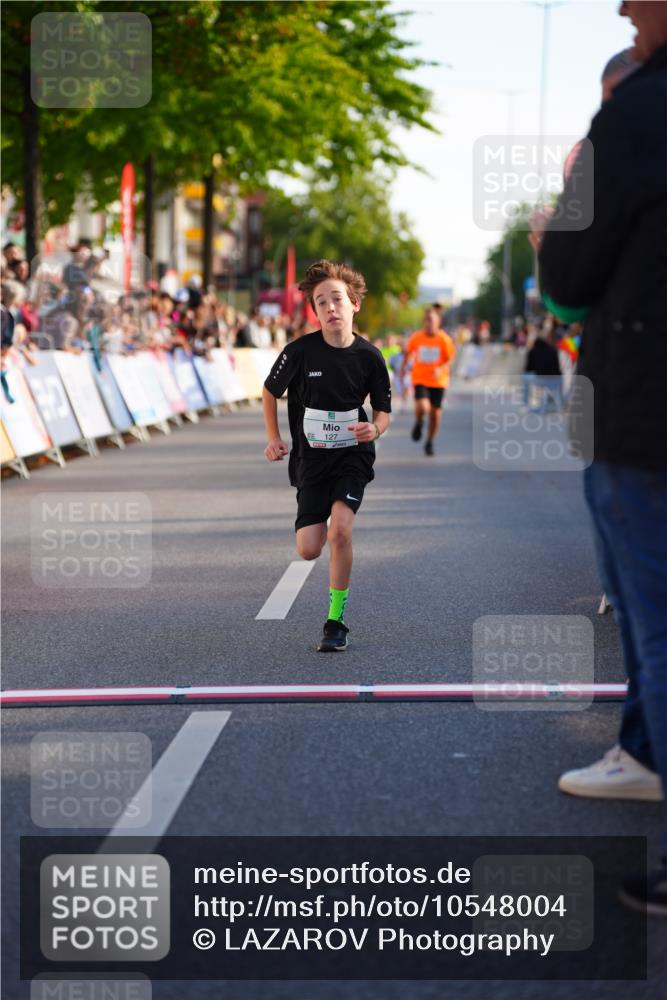 20.09.2026 - PSD Bank Halbmarathon LAZAROV Photography http://msf.ph/oto/10548004 20.09.2026 10:30:23 Ziel 110, 127, 167, 275, 297, 397, 405, 456 meine-sportfotos.de