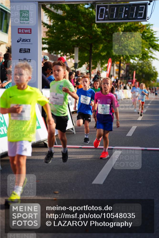 20.09.2026 - PSD Bank Halbmarathon LAZAROV Photography http://msf.ph/oto/10548035 20.09.2026 10:30:37 Ziel 114, 159, 160, 176, 256, 257, 319, 340, 391, 408 meine-sportfotos.de