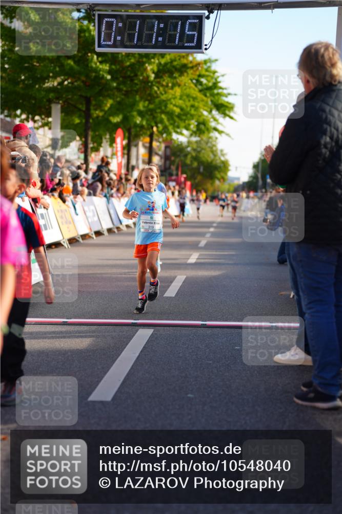 20.09.2026 - PSD Bank Halbmarathon LAZAROV Photography http://msf.ph/oto/10548040 20.09.2026 10:30:39 Ziel 114, 159, 160, 176, 256, 257, 319, 340, 391, 408 meine-sportfotos.de