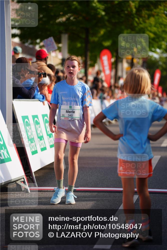 20.09.2026 - PSD Bank Halbmarathon LAZAROV Photography http://msf.ph/oto/10548047 20.09.2026 10:30:42 Ziel 121, 160, 176, 256, 257, 319, 340, 391, 408 meine-sportfotos.de