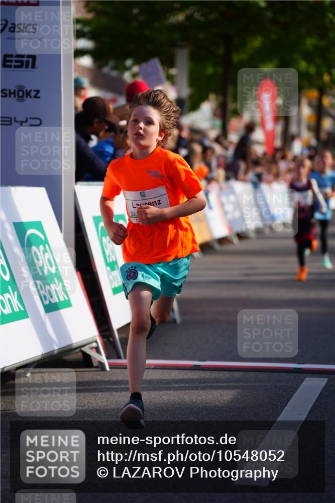 20.09.2026 - PSD Bank Halbmarathon LAZAROV Photography http://msf.ph/oto/10548052 20.09.2026 10:30:47 Ziel 121, 149, 319, 340, 347, 355, 380, 438 meine-sportfotos.de