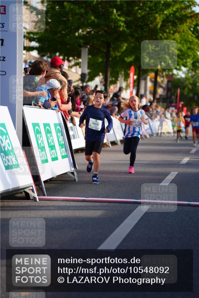 20.09.2026 - PSD Bank Halbmarathon LAZAROV Photography http://msf.ph/oto/10548092 20.09.2026 10:31:14 Ziel 115, 155, 388, 394, 435, 436 meine-sportfotos.de