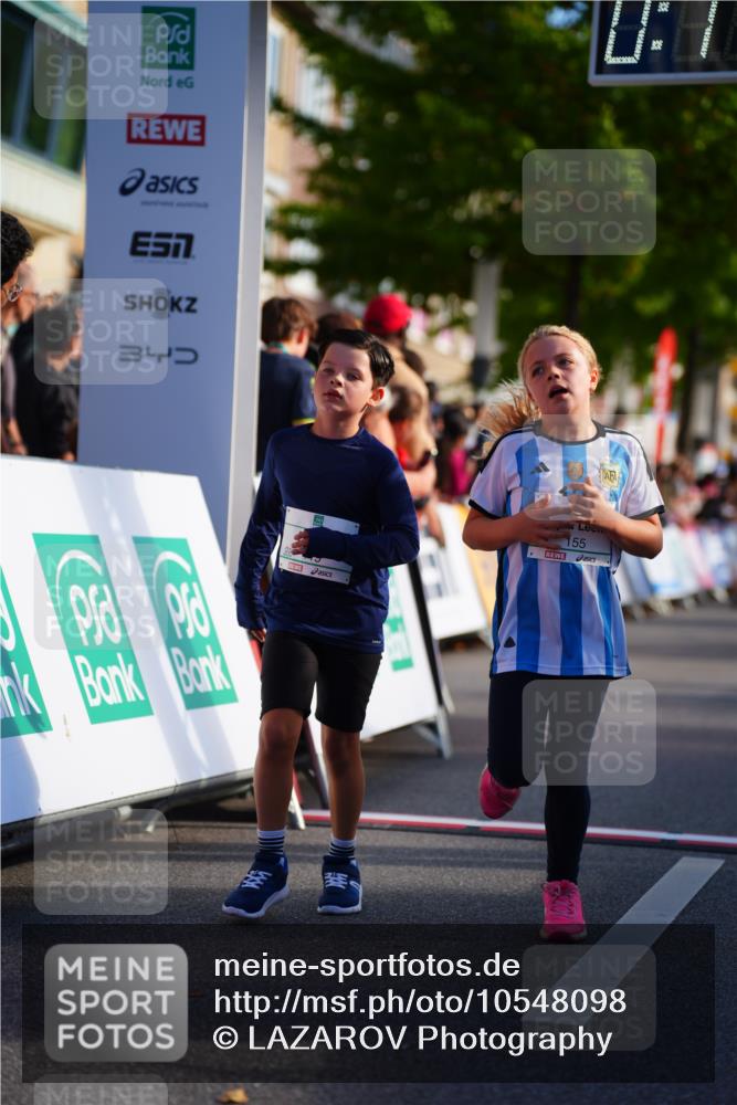 20.09.2026 - PSD Bank Halbmarathon LAZAROV Photography http://msf.ph/oto/10548098 20.09.2026 10:31:16 Ziel 115, 155, 245, 280, 326, 394, 448 meine-sportfotos.de