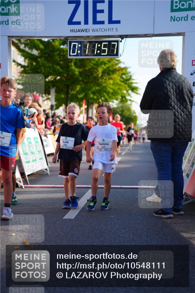 20.09.2026 - PSD Bank Halbmarathon LAZAROV Photography http://msf.ph/oto/10548111 20.09.2026 10:31:21 Ziel 108, 115, 155, 158, 245, 280, 309, 326, 353, 358, 395, 439, 448 meine-sportfotos.de