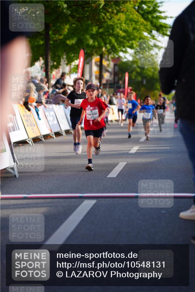 20.09.2026 - PSD Bank Halbmarathon LAZAROV Photography http://msf.ph/oto/10548131 20.09.2026 10:31:30 Ziel 104, 108, 146, 158, 215, 217, 265, 307, 309, 353, 358, 395, 398, 407, 410, 439 meine-sportfotos.de