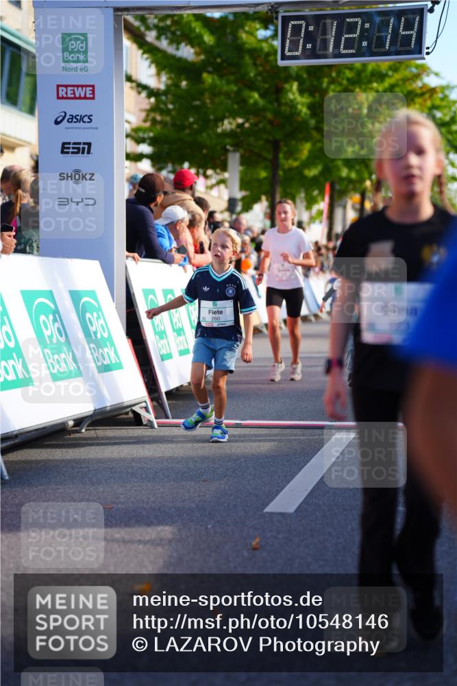 20.09.2026 - PSD Bank Halbmarathon LAZAROV Photography http://msf.ph/oto/10548146 20.09.2026 10:31:38 Ziel 104, 208, 210, 215, 219, 223, 260, 265, 307, 322, 375, 407, 410, 414, 450 meine-sportfotos.de