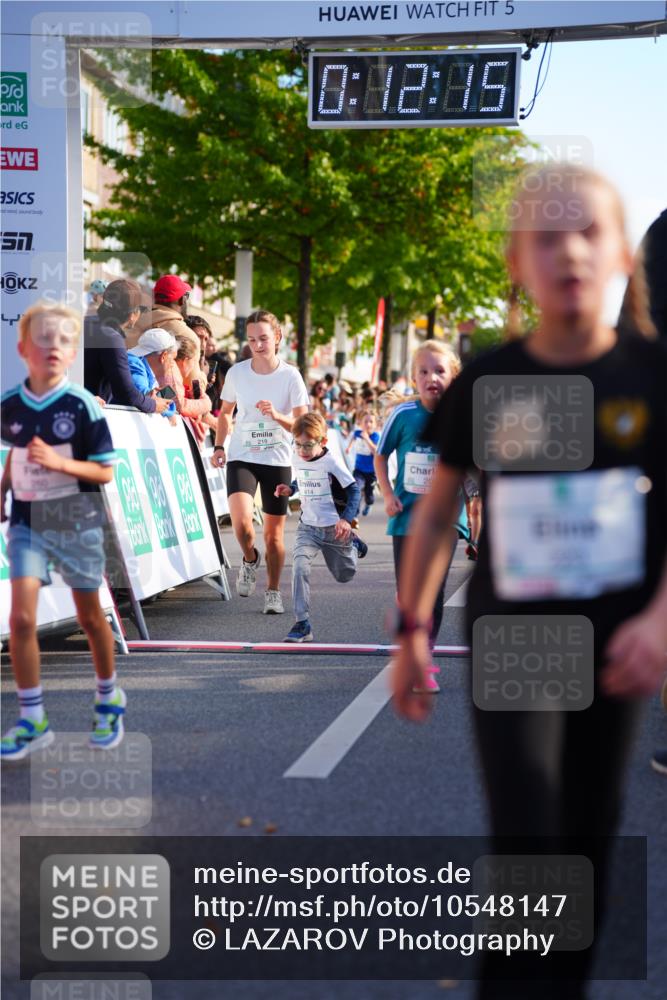 20.09.2026 - PSD Bank Halbmarathon LAZAROV Photography http://msf.ph/oto/10548147 20.09.2026 10:31:39 Ziel 104, 208, 210, 215, 219, 223, 260, 265, 307, 322, 375, 407, 410, 414, 450 meine-sportfotos.de