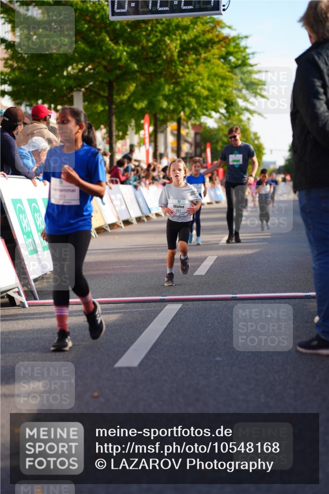 20.09.2026 - PSD Bank Halbmarathon LAZAROV Photography http://msf.ph/oto/10548168 20.09.2026 10:31:51 Ziel 103, 189, 261, 451, 458 meine-sportfotos.de